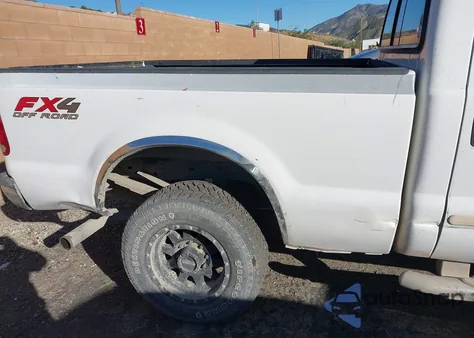 2003 Ford F-250 Lariat/Xl/Xlt z USA, uszkodzony, nr VIN 1FTNW21PX3EC95255